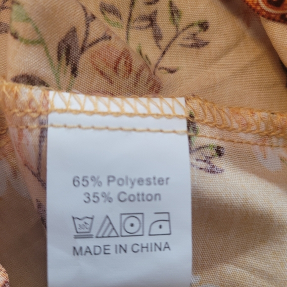 NWT Miss Sparling Shorts Romper, Yellow/gold color. Size Large - Picture 11 of 12